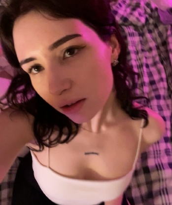 Алина, 22